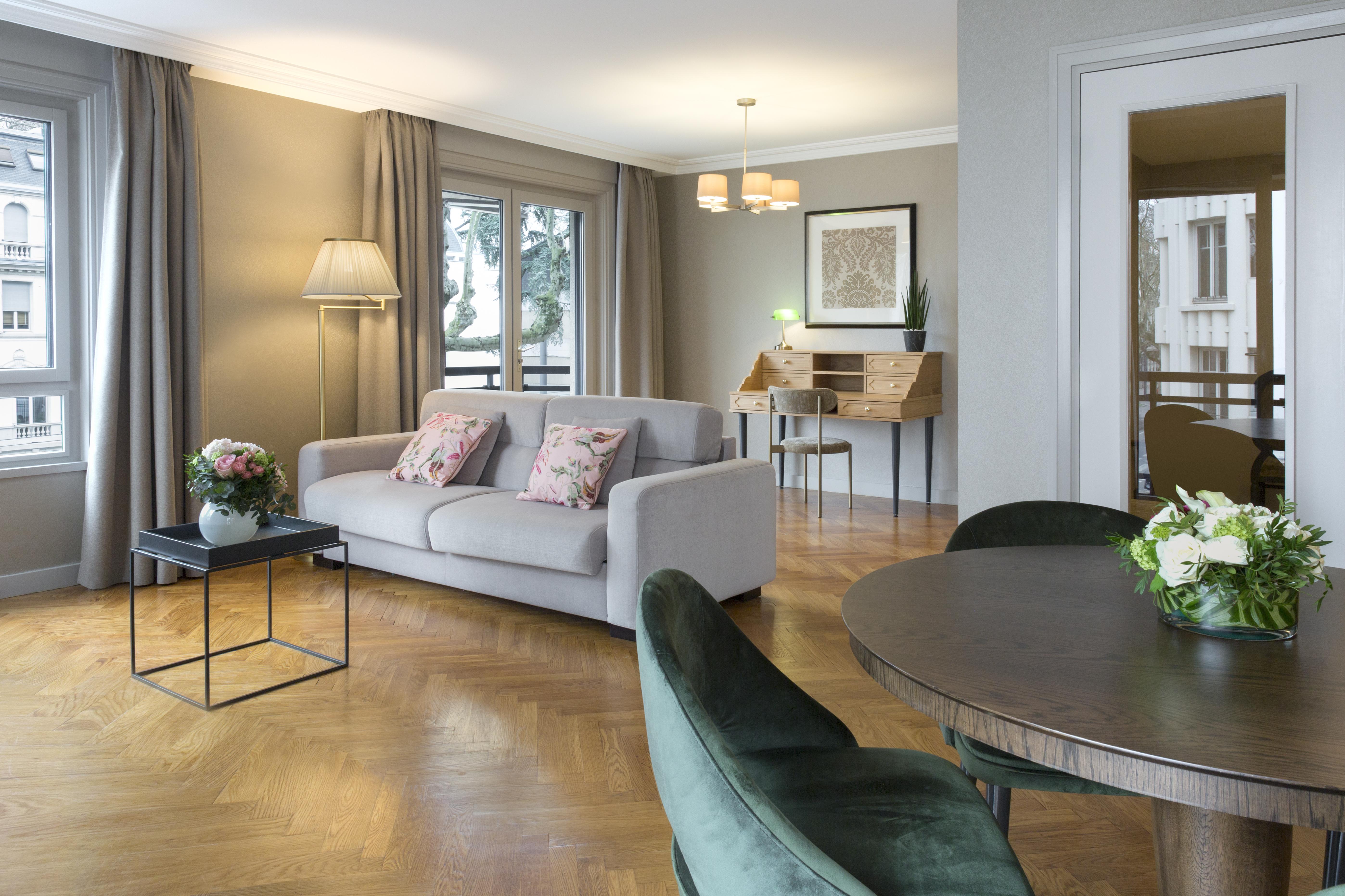 Warwick Reine Astrid - Lyon Aparthotel Exterior photo