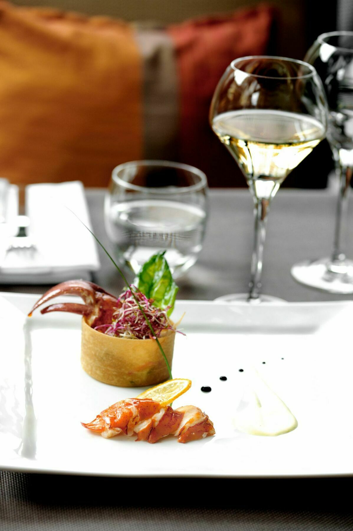 Warwick Reine Astrid - Lyon Aparthotel Exterior photo